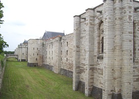 chateau de vincennes hole