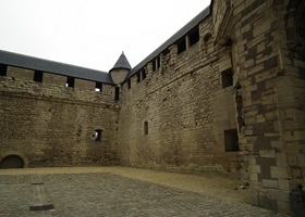 château de vincennes paris guidebook