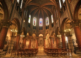 saint-germain des pres church paris guidebook
