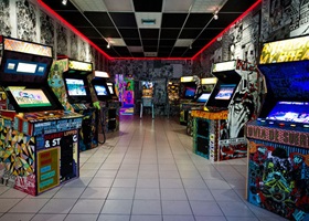 paris guidebook arcade street video games