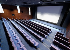 movie theatre cinematheque francaise in paris
