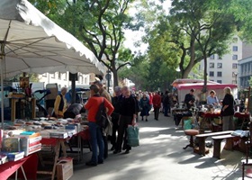 paris flea market of porte de vanves