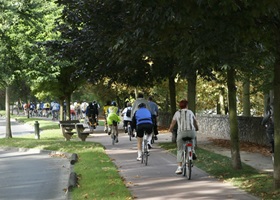 guide bikes renting in paris bois de vincennes