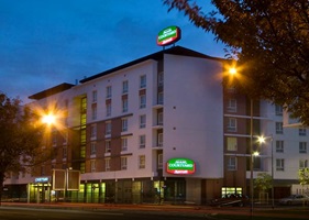 hotel courtyard by marriott paris saint-denis france